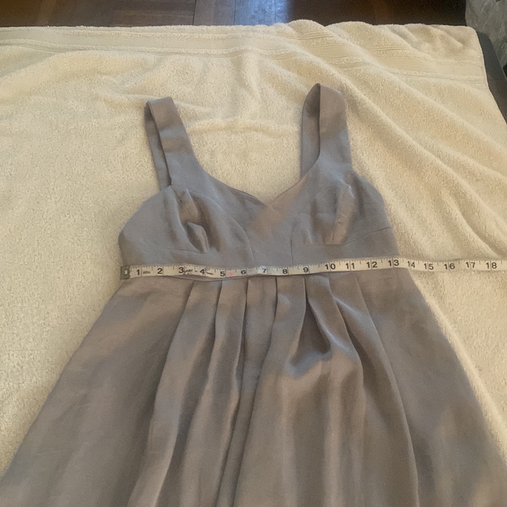Moochi from New Zealand stunning silver dress with gorgeous lining. - Picture 11 of 13
